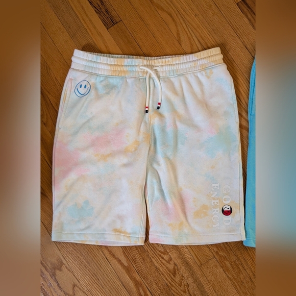 Men's Tie-Dye and Blue Shorts Set - Picture 2 of 9
